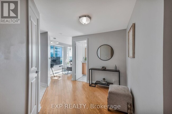 Building Photo - 1055 Southdown Rd