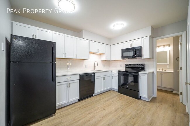 Building Photo - Available in October! 1 Bedroom Apartments...