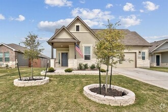 Building Photo - 170 Silver Glen Dr
