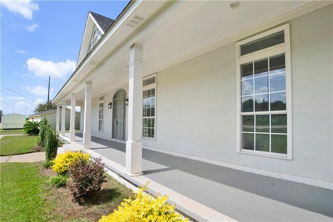 Foto del edificio - 3000 Johnson Rd W