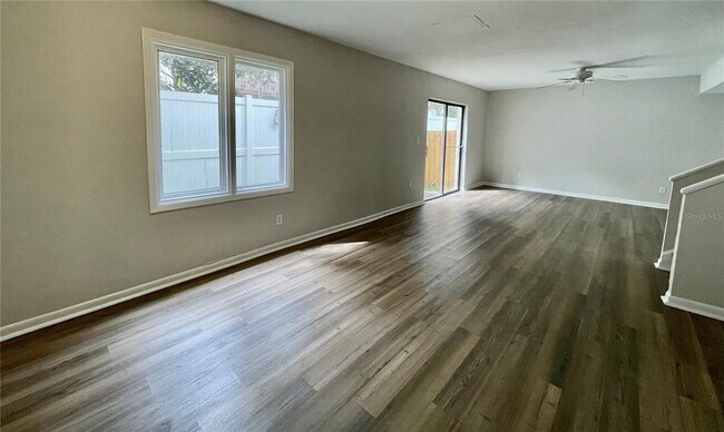 Foto del edificio - 12310 Touchton Dr