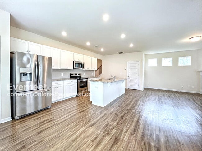 Building Photo - 116 Waterside Dr