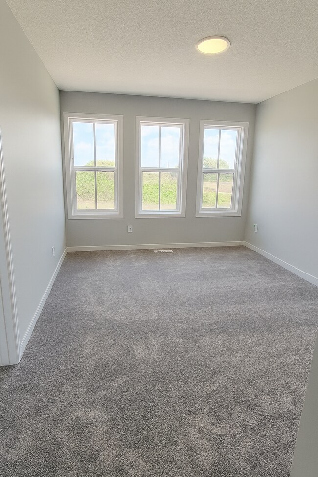 Building Photo - 8662 Edgemont Link NW