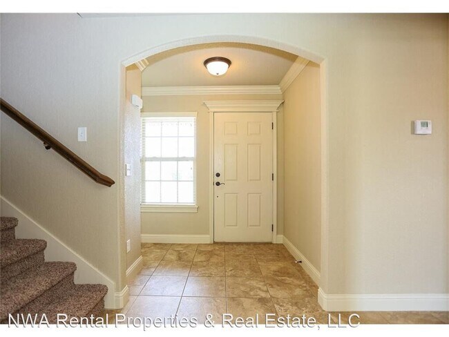 Building Photo - 3 br, 2 bath House - 2701 SW Tanglewood Ave