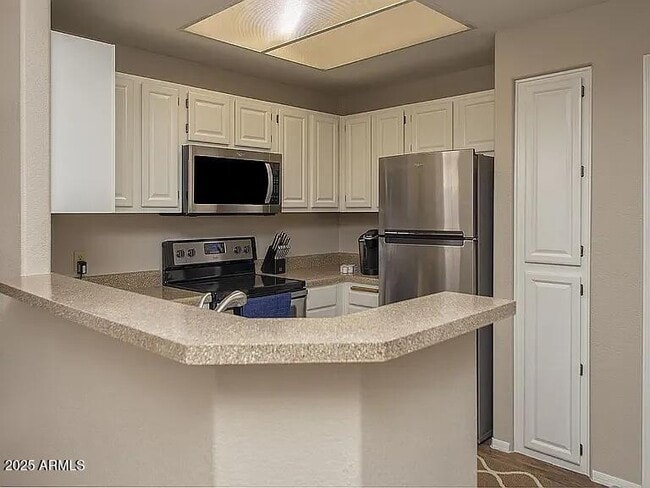 Building Photo - 11375 E Sahuaro Dr