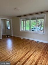 Building Photo - 139 Maple Ave