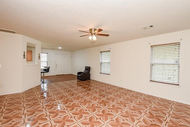 Building Photo - 1127 Grassy View Dr