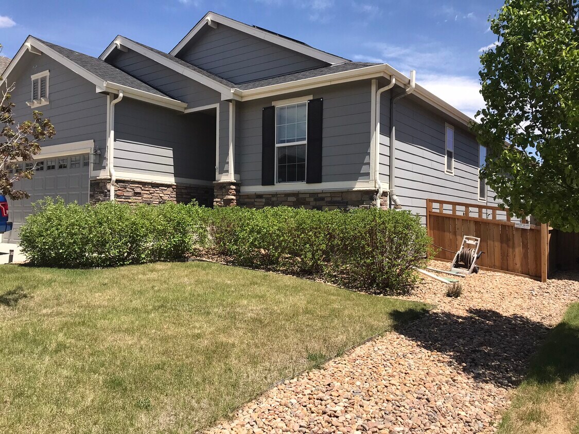 3166 Hawthorne Ln, Dacono, CO 80514 House Rental in Dacono, CO