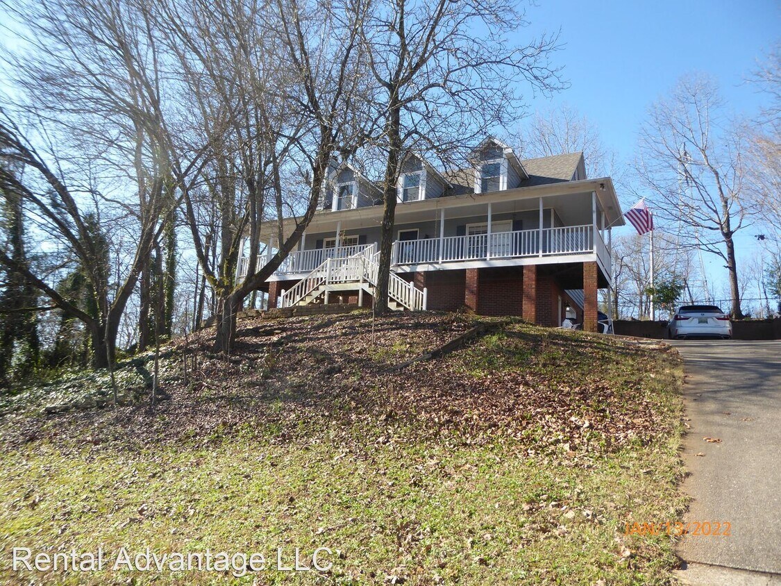 Primary Photo - 5 br, 3.5 bath House - 1445 Secretariat Dr