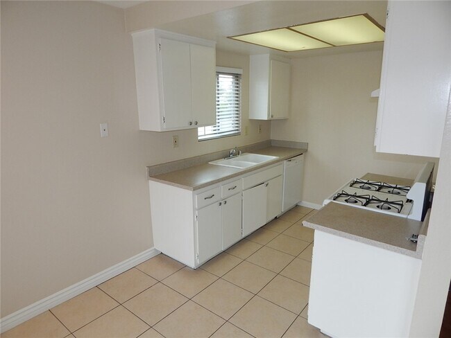Foto del edificio - 16972 Hoskins Lane