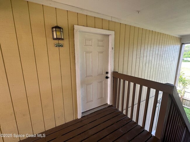 Foto del edificio - 2101 Forest Knoll Dr NE