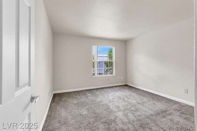 Building Photo - 2606 S Durango Dr