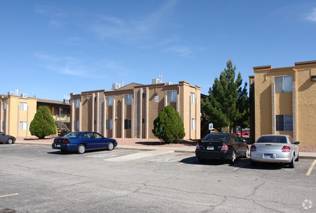 Building Photo - Greenbriar Manor Apartments