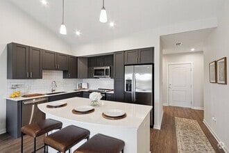 Building Photo - Savannah at Ankeny