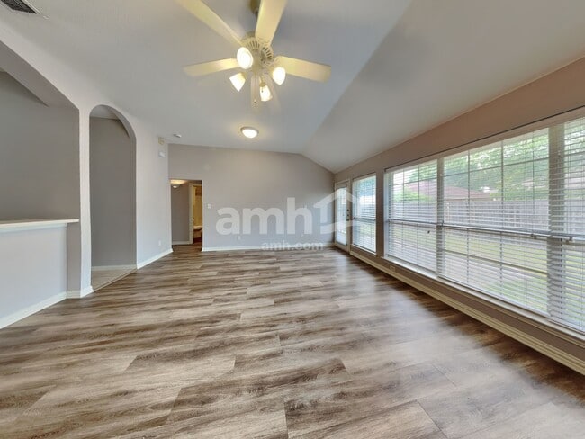 Building Photo - 416 Jeffdale Dr
