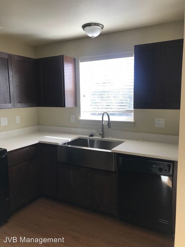 2031 5th St, Astoria, OR 97103 Room for Rent in Astoria, OR