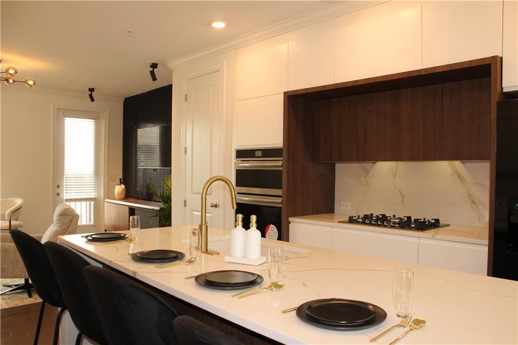 Foto principal - 6641 Beacon Dr