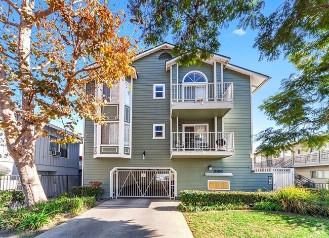 Building Photo - 1066 Coronado Ave