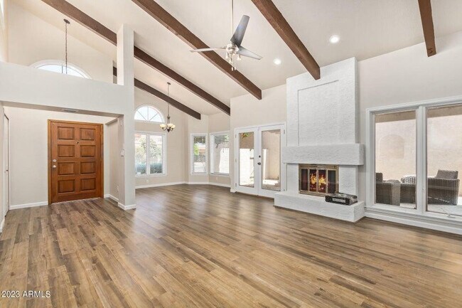 Foto del edificio - 7235 E Arlington Rd