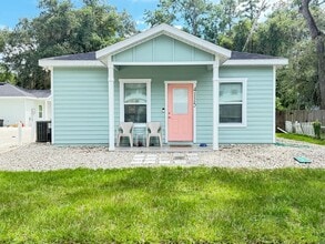 Building Photo - 4115 SW 15 Pl