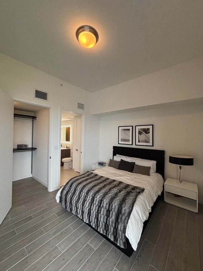 Foto del edificio - 38 NW 35th St