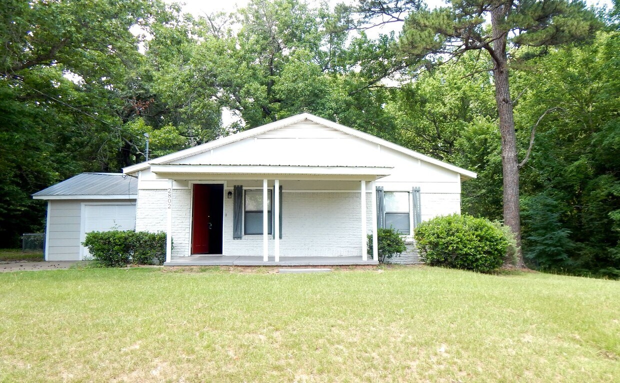 Primary Photo - Beautifully Updated 2 Bedroom, 1 Bath Home