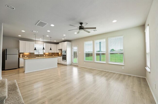 Building Photo - 310 Rimrock Ct