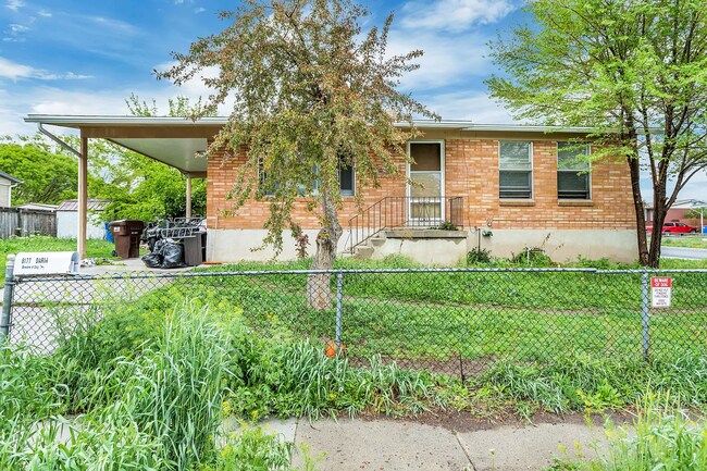 Foto del edificio - 8177 S Darin St