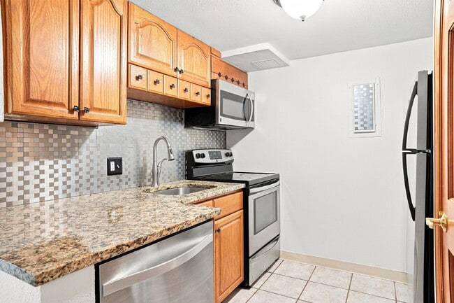 Photo - $1,495.95 - 1 Bed, 1 Bath Condo in Downtown Denver with Central AC, and Building amenities.