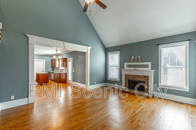 Foto del edificio - 8802 Mckenzie Farm Dr