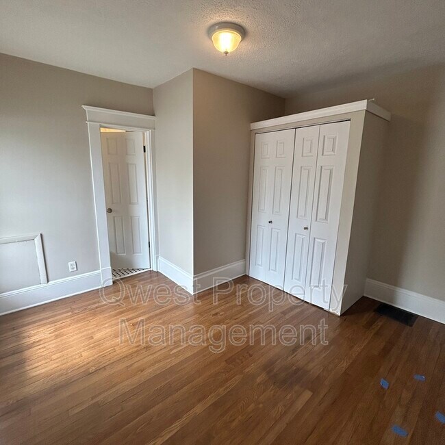 Foto del edificio - 902 Cherry St SE