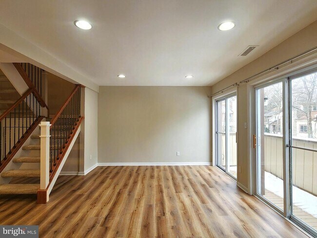 Foto del edificio - 5451 El Camino