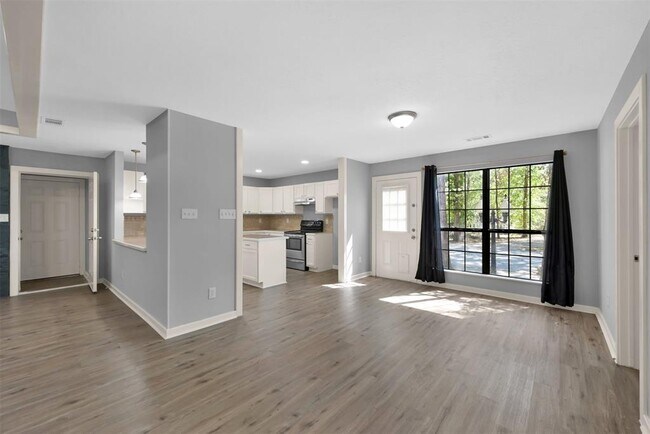 Foto del edificio - 15876 Pecan Dr