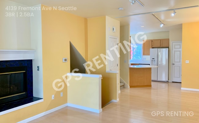 Building Photo - 4139 Fremont Ave N