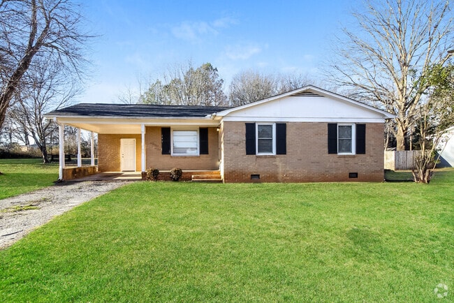 Building Photo - 649 Woodmont Cir