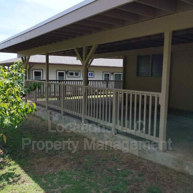 Building Photo - 1553 Oili Loop