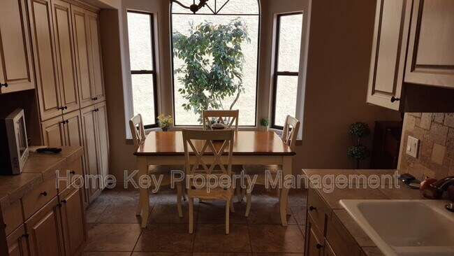 Foto del edificio - 545 S Valley View Dr