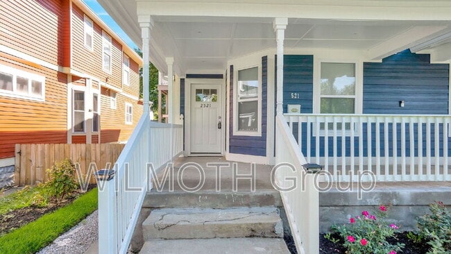 Building Photo - 2521 N College Ave