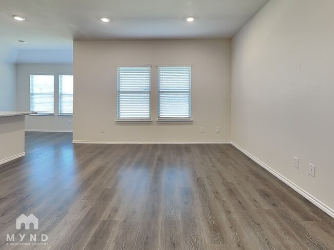 Building Photo - 3008 Aberdeen Dr