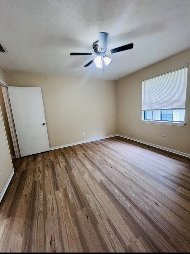 Foto del edificio - 3207 Jim Lee Rd