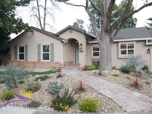 Foto del edificio - 3 br, 2 bath House - 2011 56th St