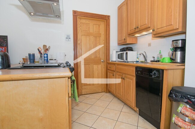 Building Photo - 95 Myrtle St