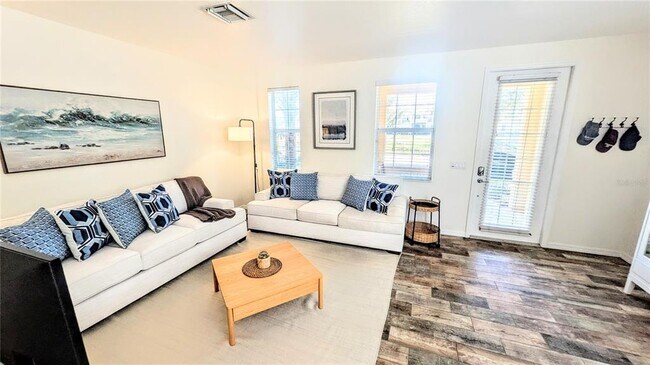 Foto del edificio - 3880 82nd Ave Cir E