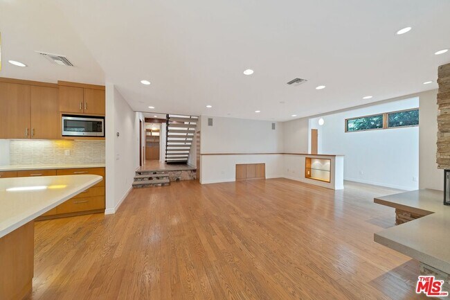 Building Photo - 4087 Van Buren Pl