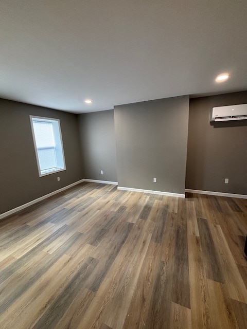 Building Photo - 1710 S River Rd