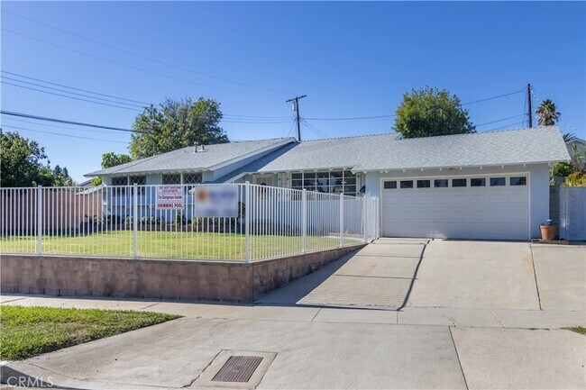 Foto del edificio - 11543 Swinton Ave