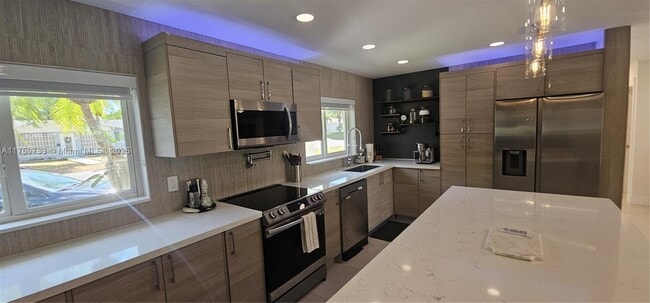 Building Photo - 15320 SW 84th Ave