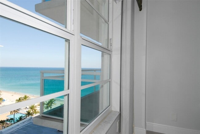 Photo - 3900 Galt Ocean Dr Apartment