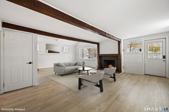 Foto del edificio - 99 Ramapoo Rd