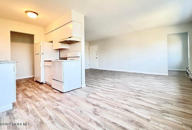 Building Photo - 56 Manchester Ct